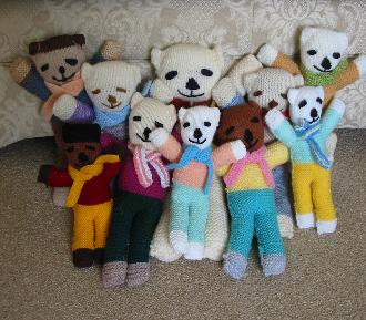 Daisy's knitted teddies